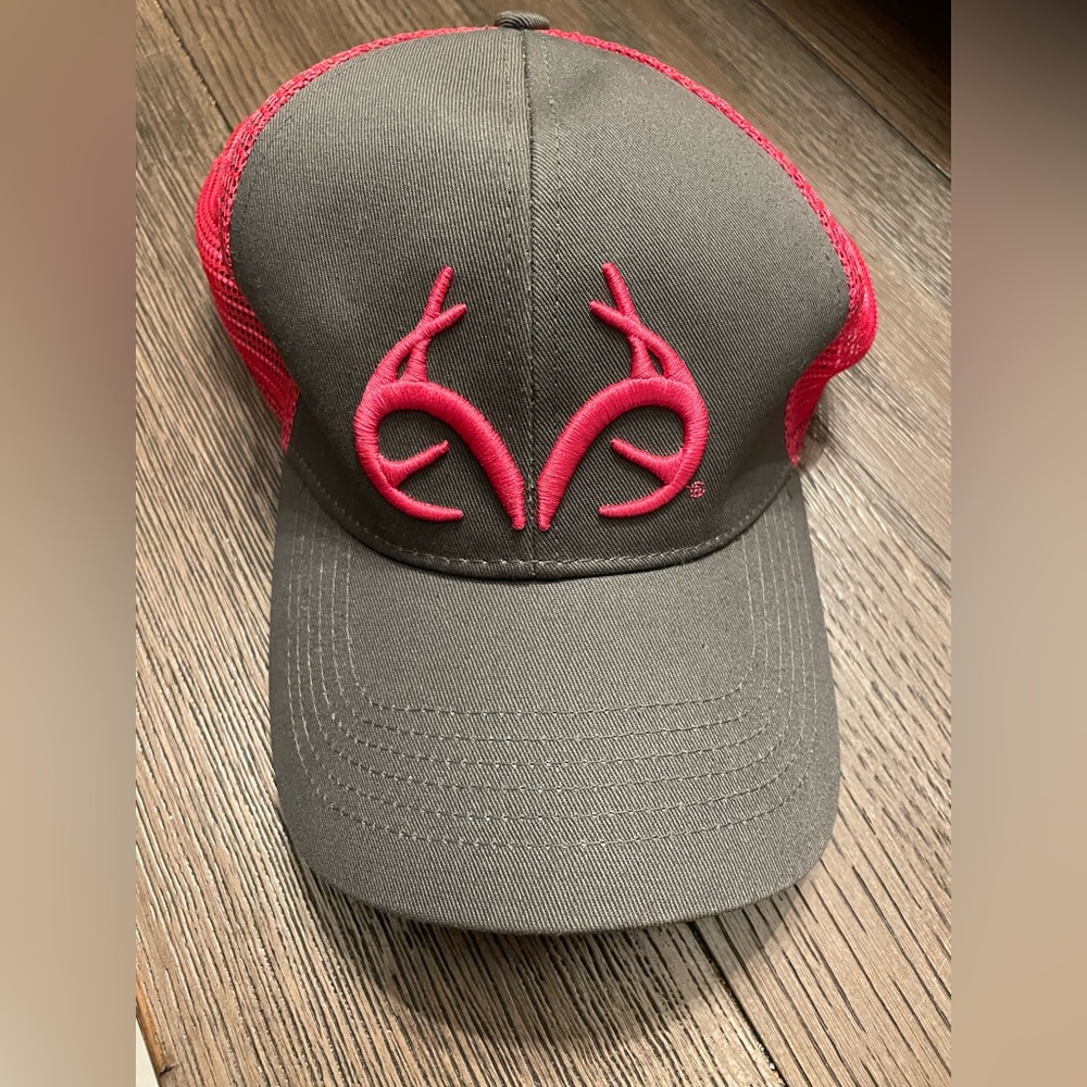 Real tree ladies adjustable baseball cap.